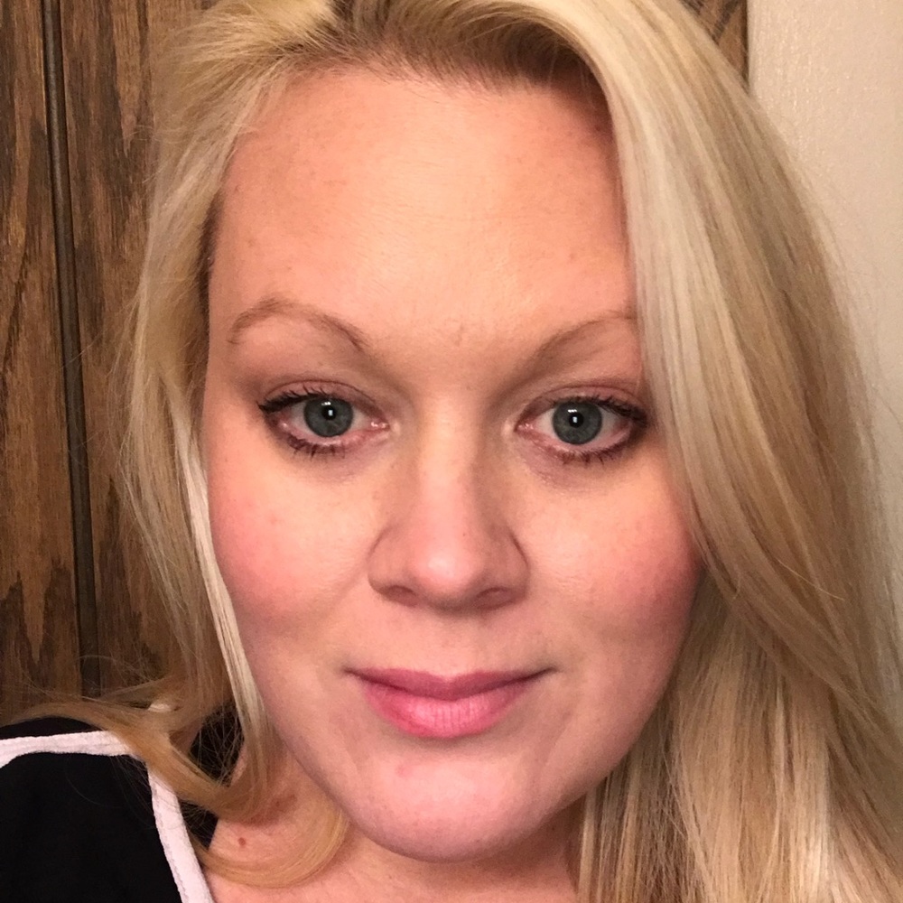 Meet your Posher, Crystal